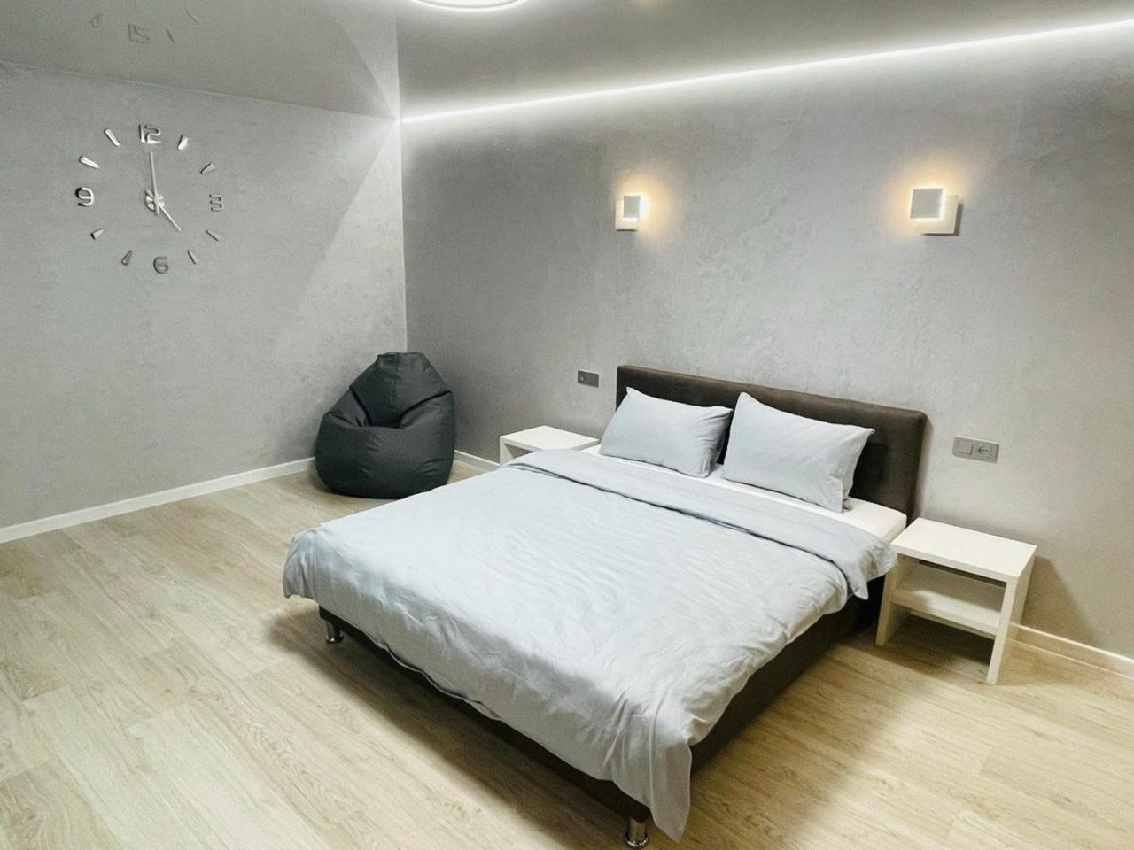 Apartcenter Вип Апартаменты В Центре Города На Гагарина Kryvyi Rih Exterior photo